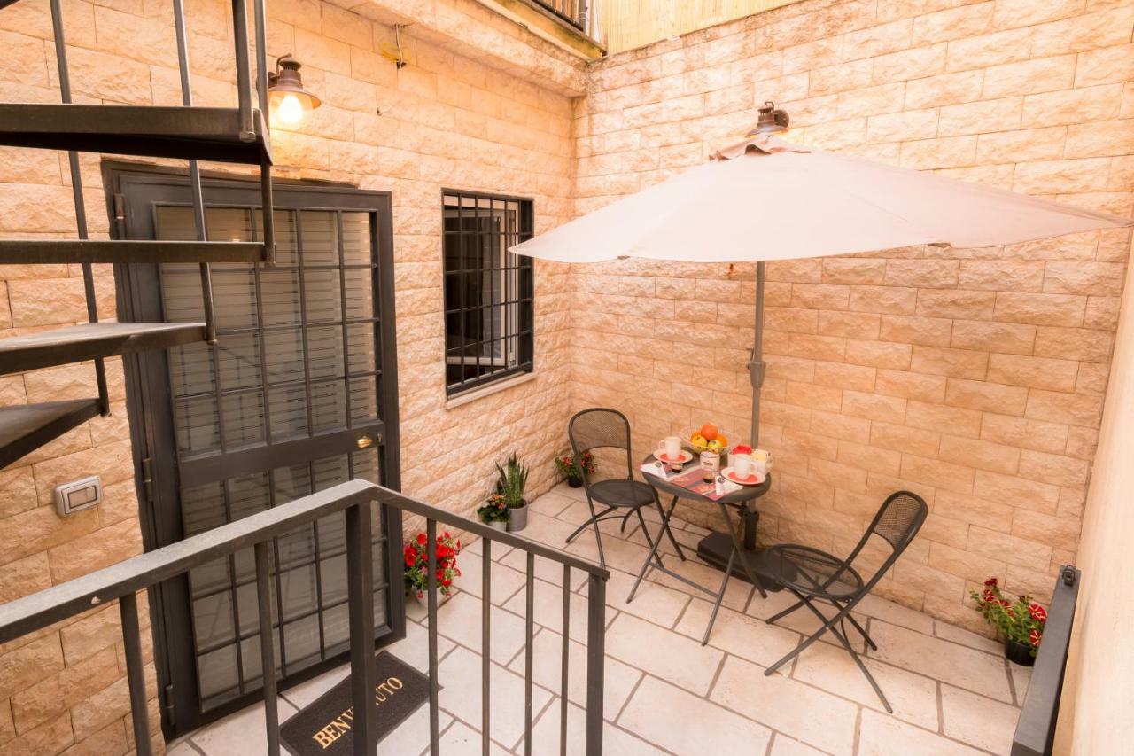 Leonina 75 Holidays Roma Exterior foto